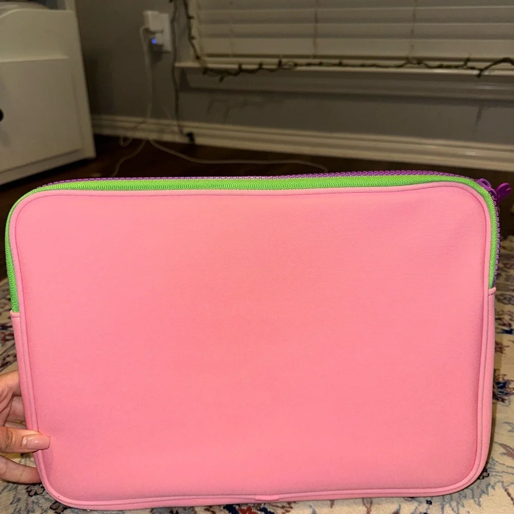 Marc Jacobs Daisy Pink Floral Laptop case